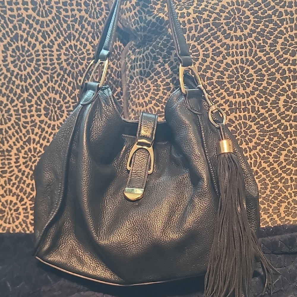 G.I.L.I. Black Leather Shoulder Bag with Tassel